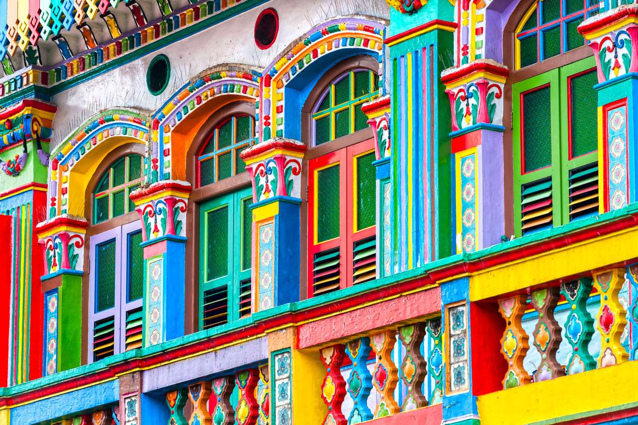 Kolorowe budynki puzzle online