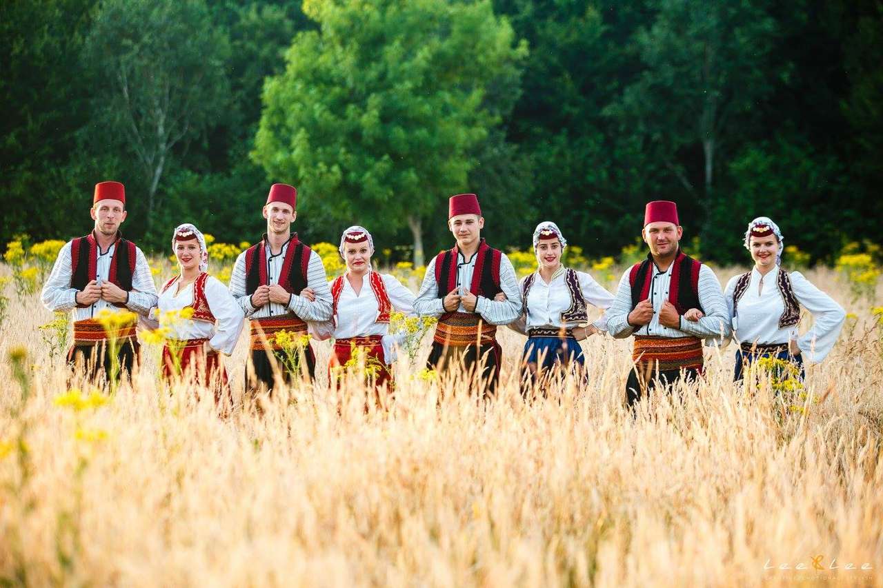 Grupa tańca ludowa w Bośni-Hercegowinie puzzle online