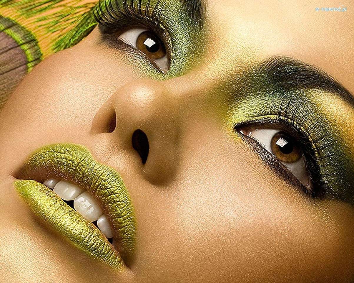 Zielony makijaż puzzle online