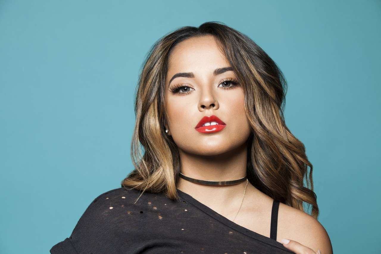 Becky G Singer. puzzle online