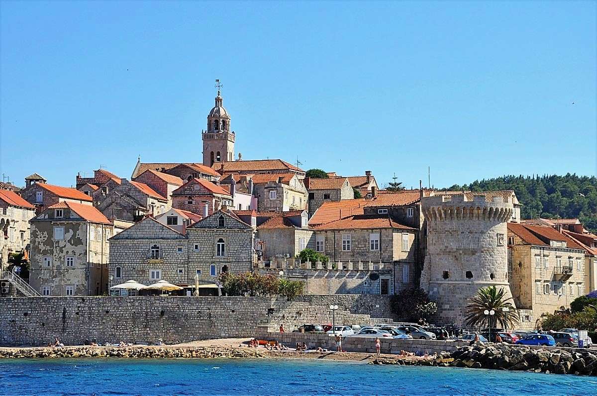 Nadmorskie miasto w Czarnogórze puzzle online