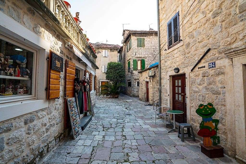 Miasto Kotor w Czarnogórze puzzle online