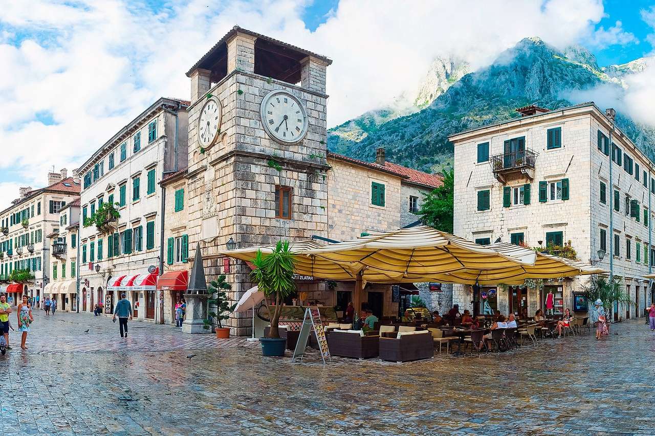 Miasto Kotor w Czarnogórze puzzle online