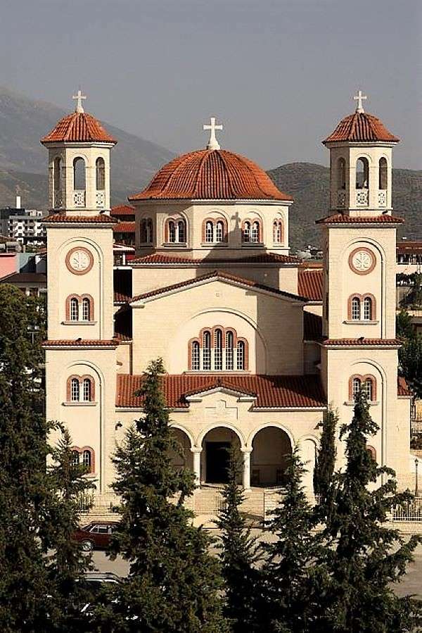Katedra w Berat w Albanii puzzle online