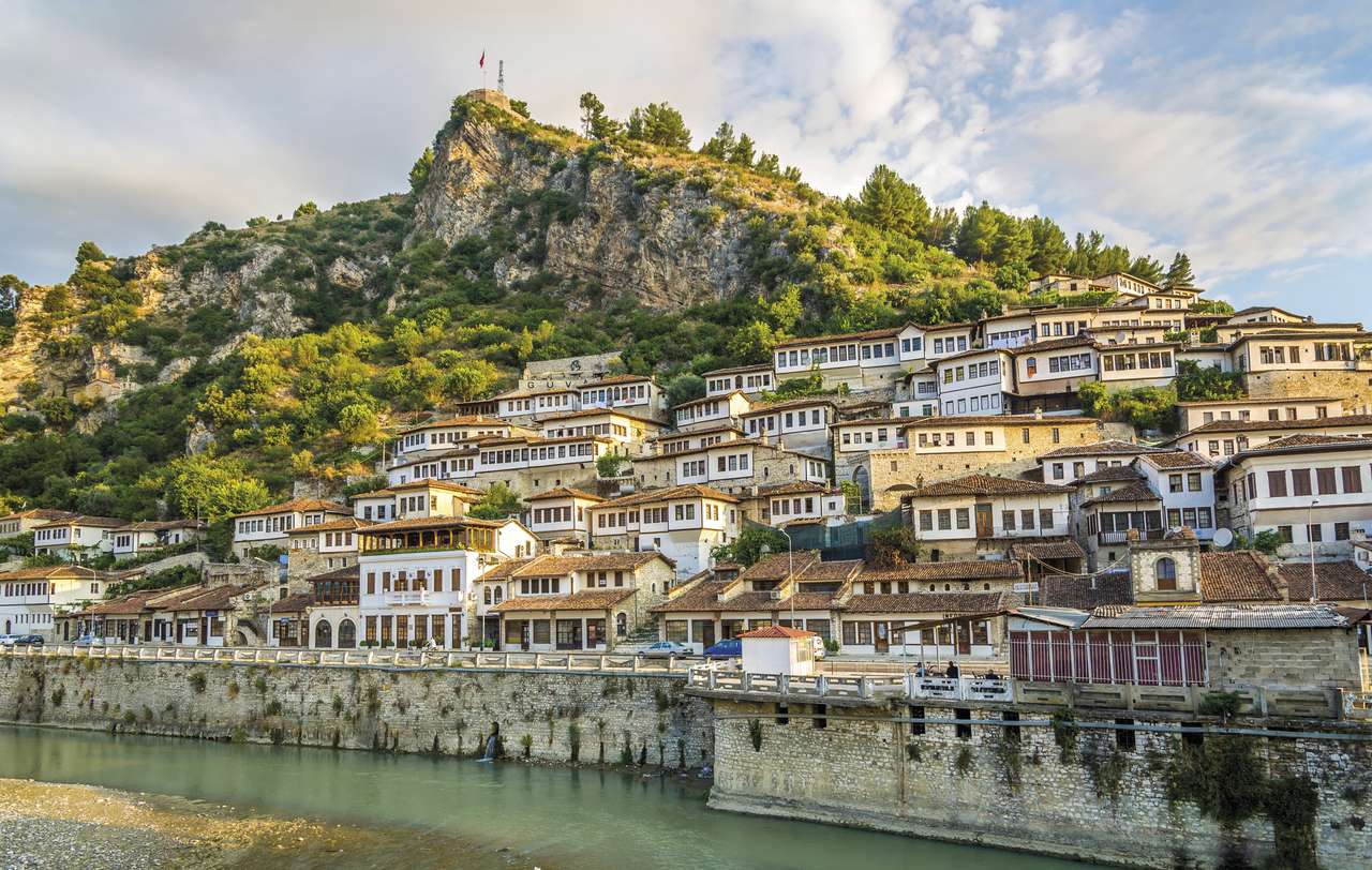 Miasto Berat w Albanii puzzle online