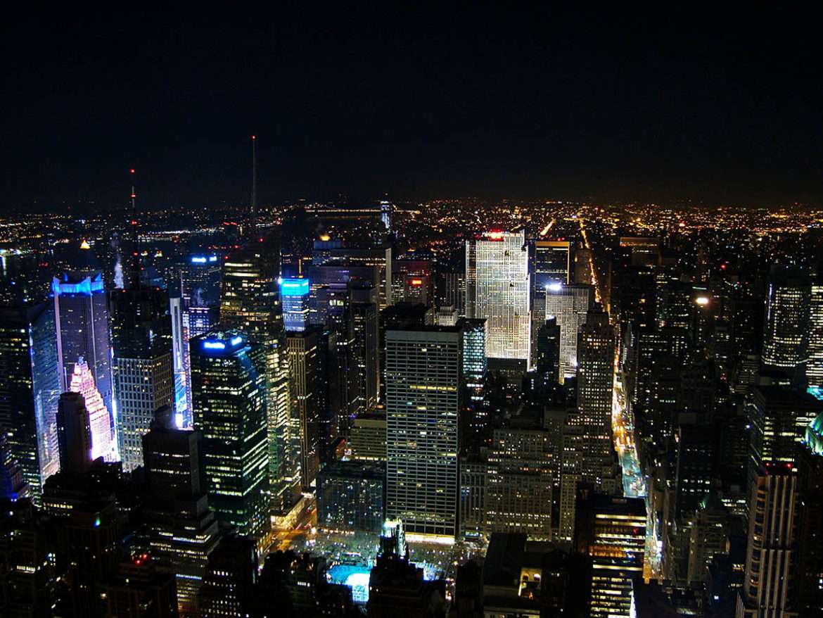 Manhattan w nocy z Empire State puzzle online