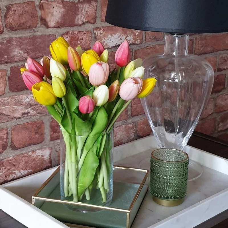 Tulipany w wazonie puzzle online