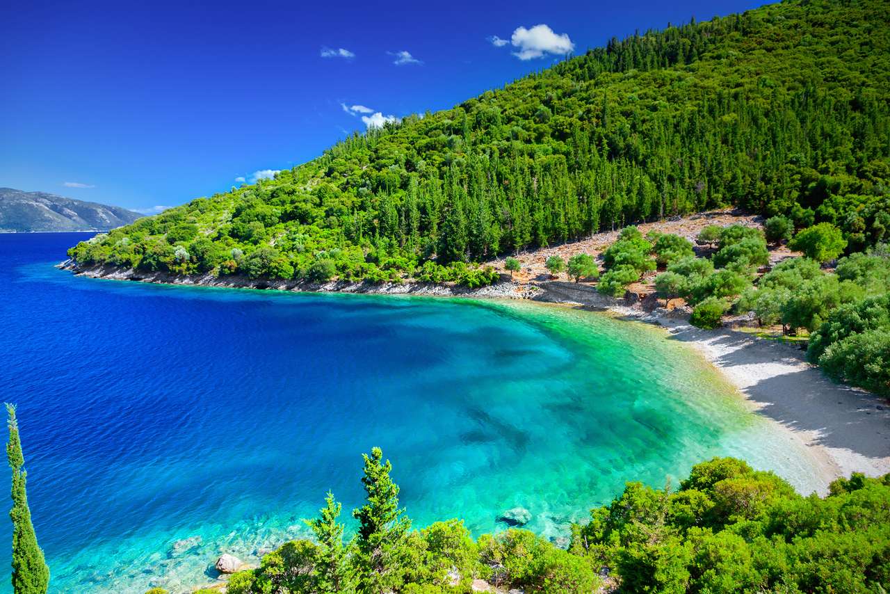 Piękne wybrzeże Korfu puzzle online