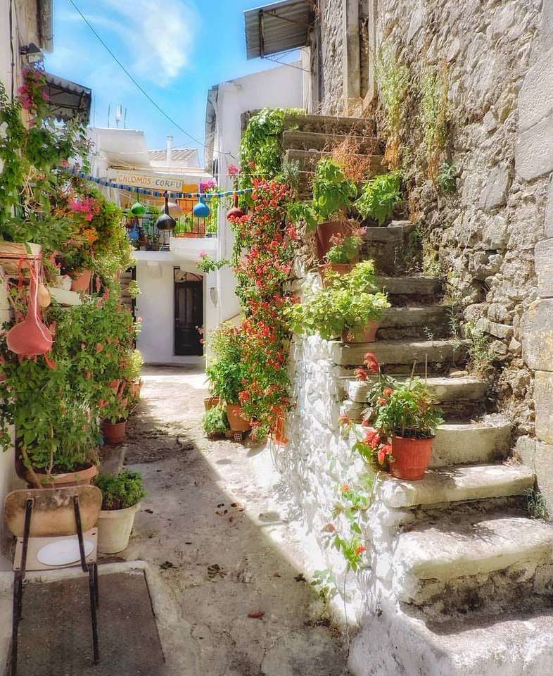 Place Chlomos na wyspie Korfu puzzle online
