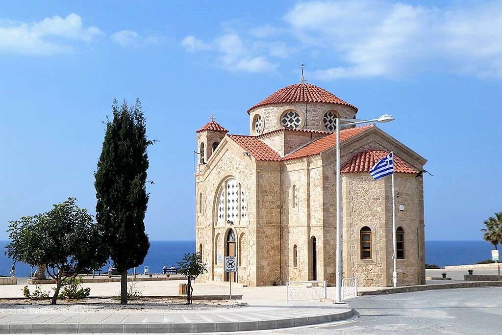 Agios Georgios Church na wyspie Korfu puzzle online