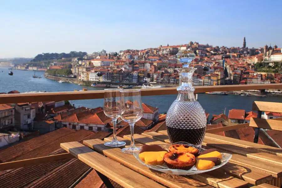 Widok z tarasu na miasto Porto puzzle online