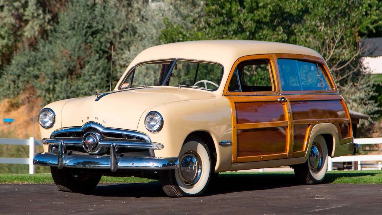 1949 Forda Woody Wagon puzzle online