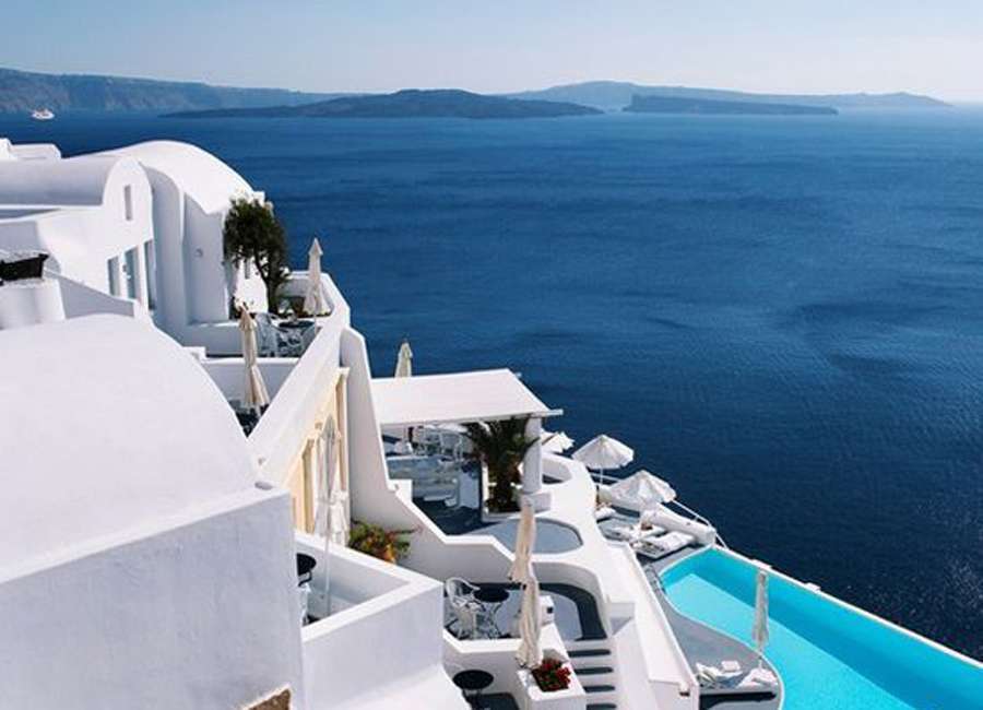 Hotel medencével és tengerrel Görögországban kirakós