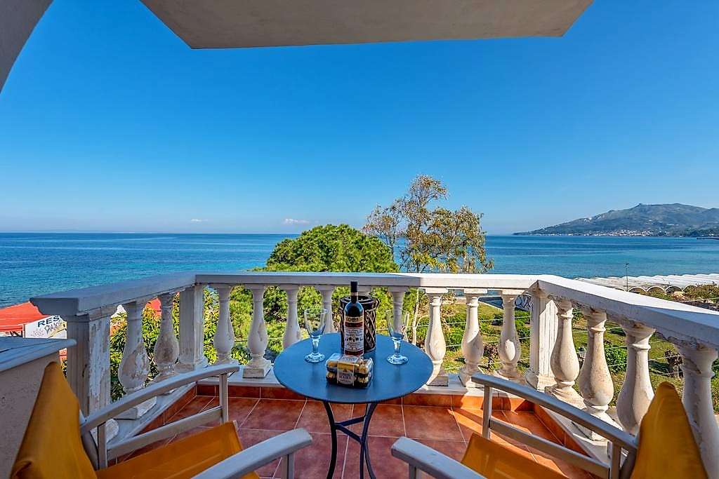 Apartament z widokiem na morze na wyspie Zakynthos puzzle online