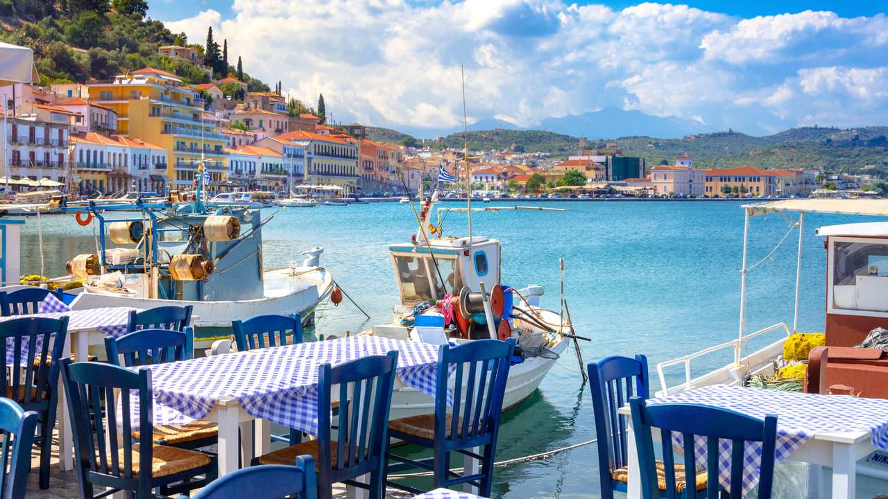 GREEK ISLAND 144 pieces Play Jigsaw Puzzle for free at Puzzle Factory