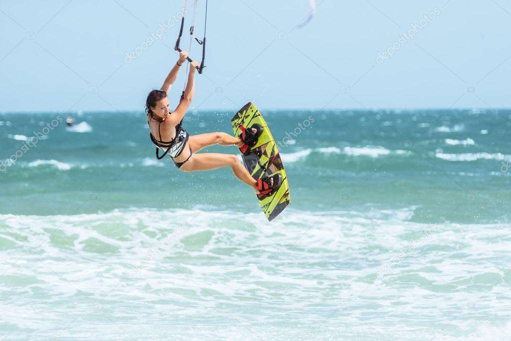 Sporty wodne- Kitesurfing puzzle online