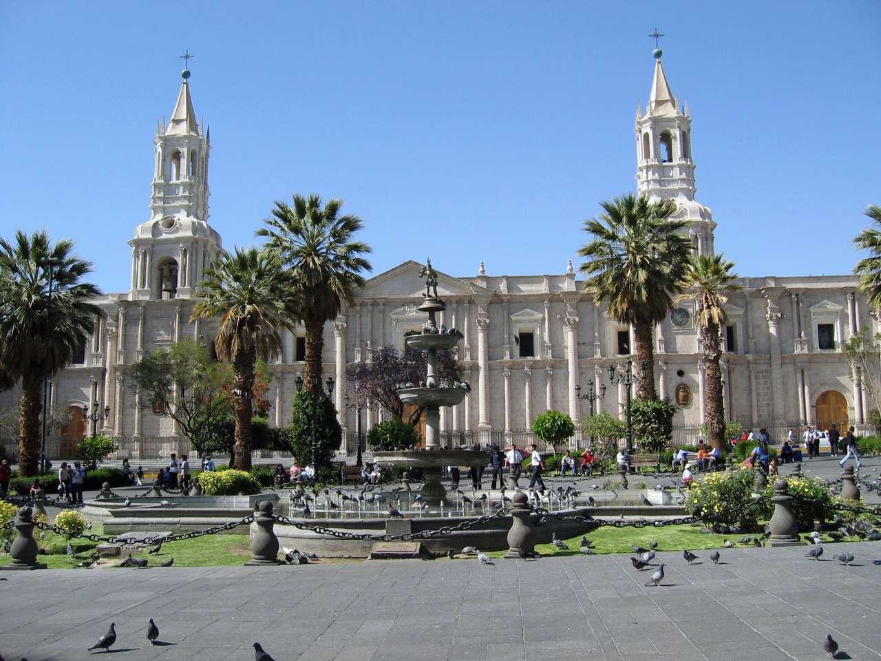 Arms Square of Arequipa puzzle online