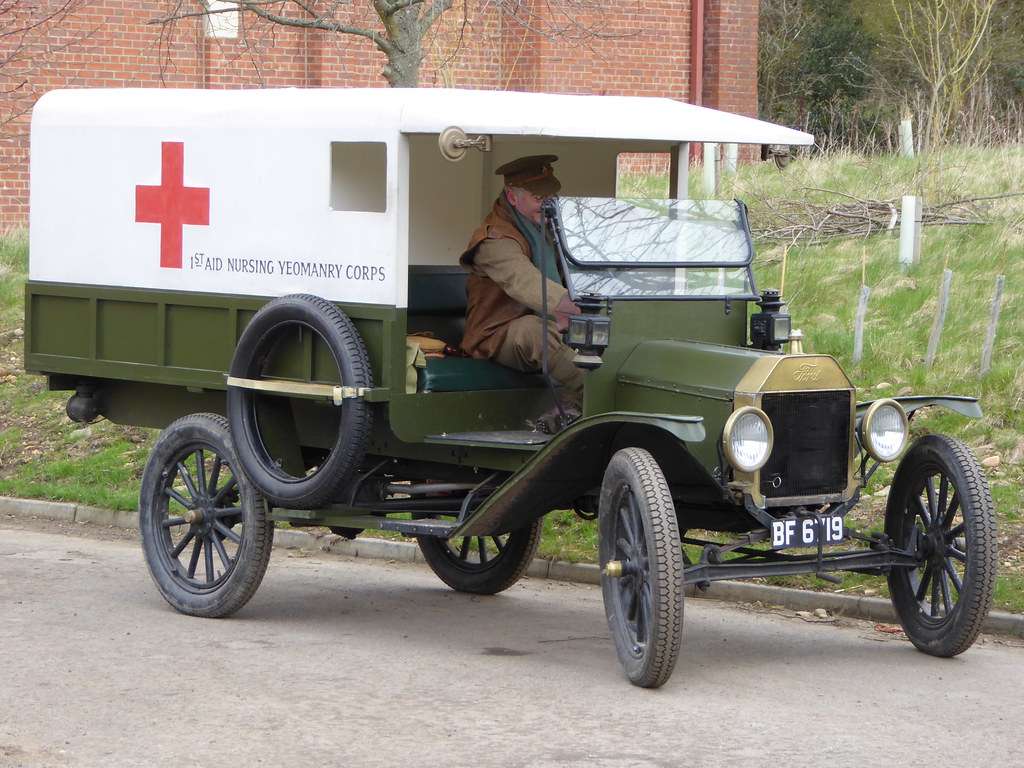 Ford- Ambulans - 1915 puzzle online
