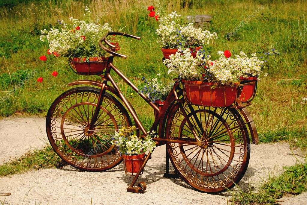 rower ozdobą na kwiaty puzzle online