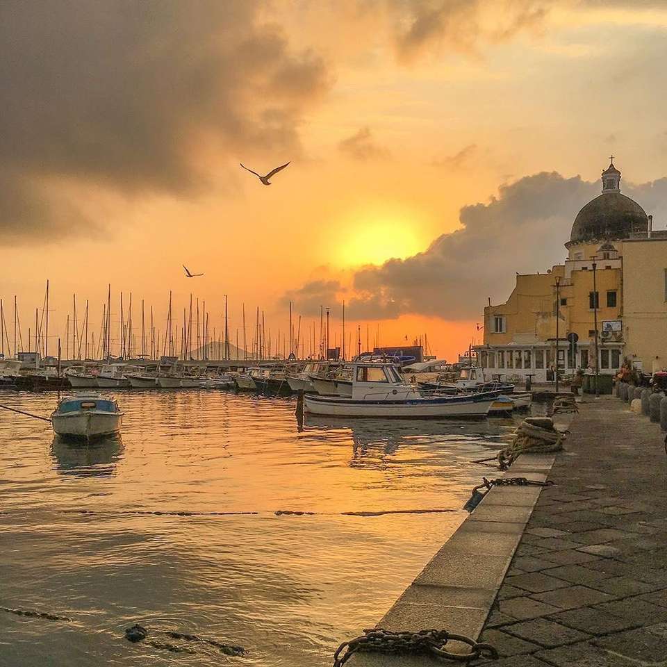 Zachód słońca przy Prociida Neapol puzzle online