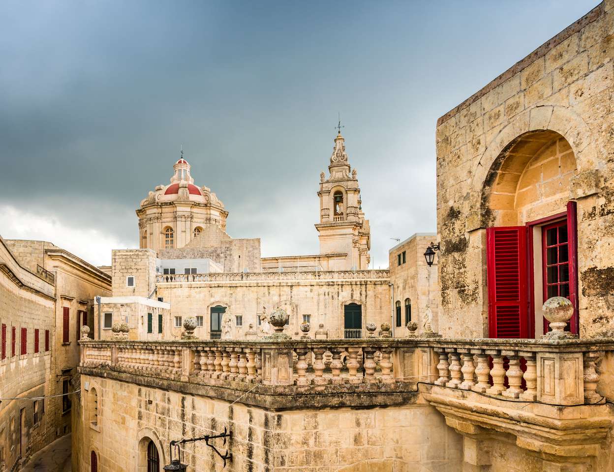 Mdina na środku wyspy Malta puzzle online