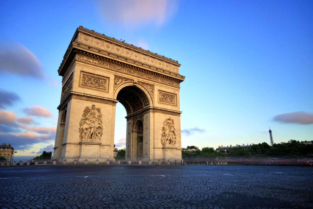 Arc de Triomphe o zachodzie słońca, Paryż puzzle online