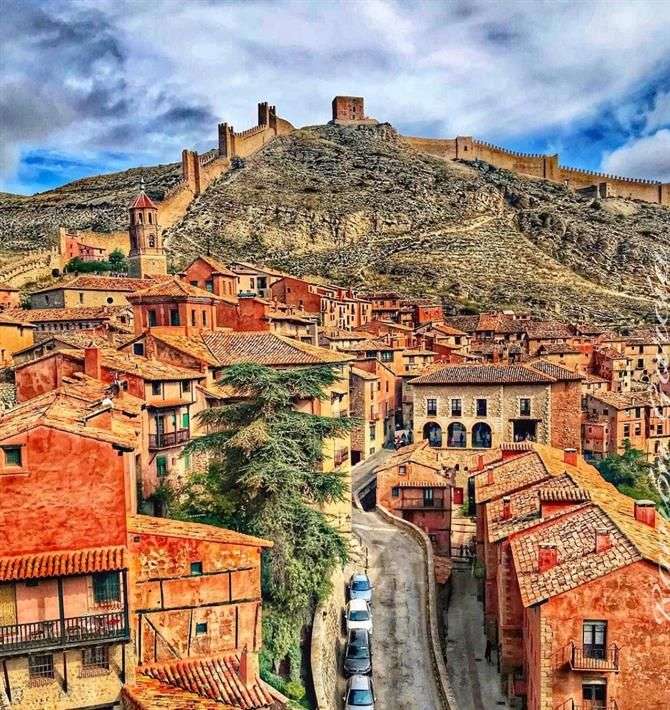 Najpiękniejsza wioska w Hiszpanii puzzle online