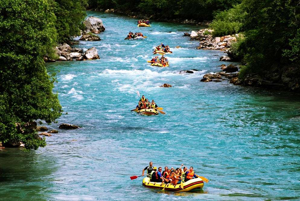 Rafting na rzece puzzle online