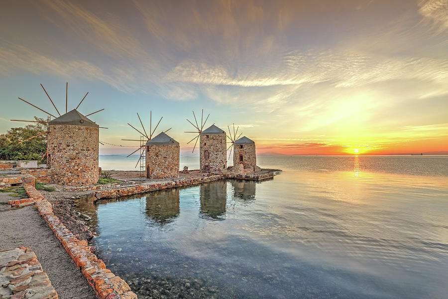 Mills na Chios Grece Island puzzle online