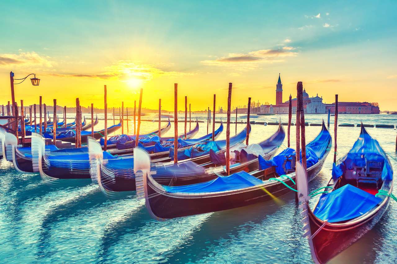 Gondolas in Venice puzzle online