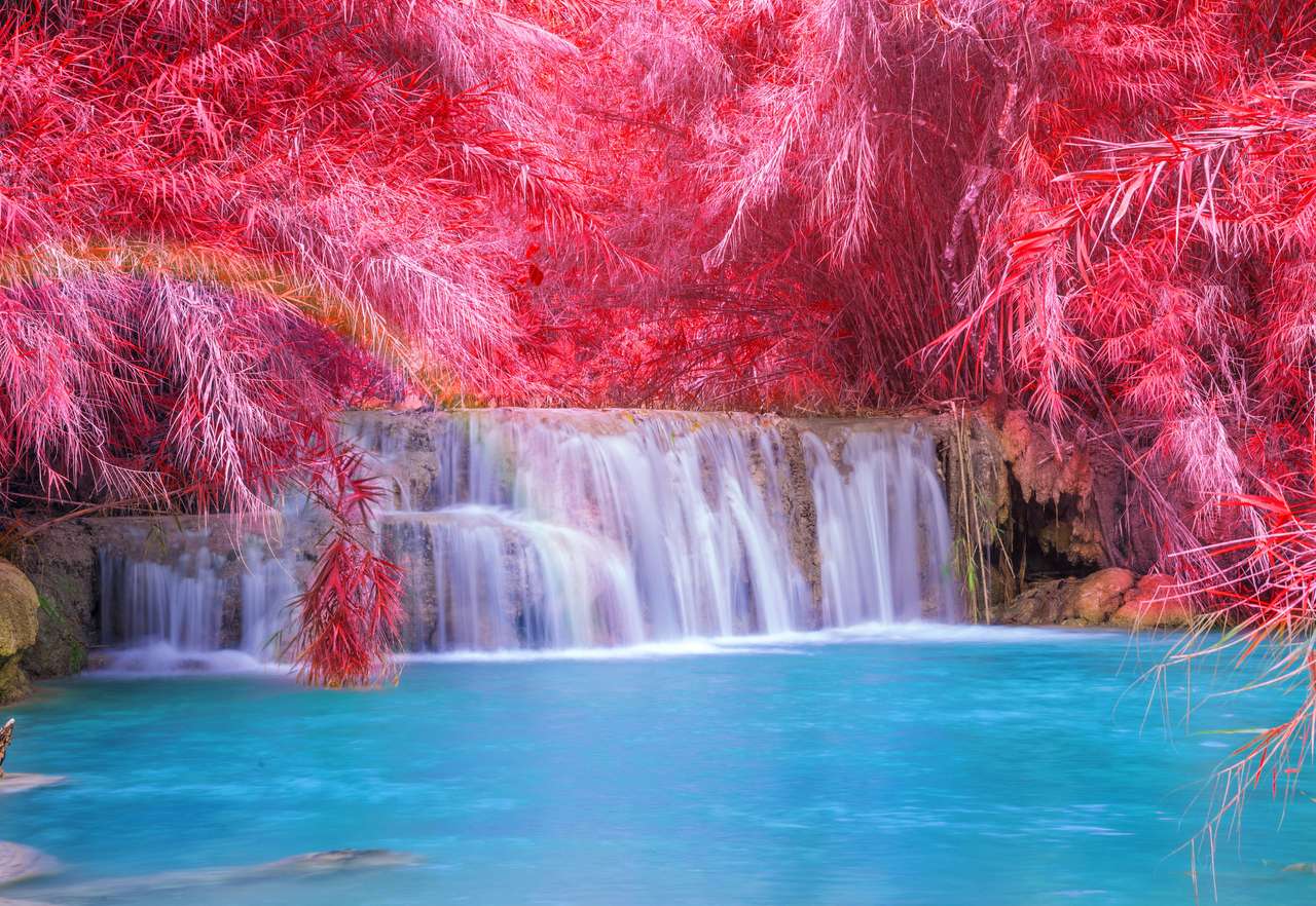 Tat Kuang Si Waterfalls puzzle online