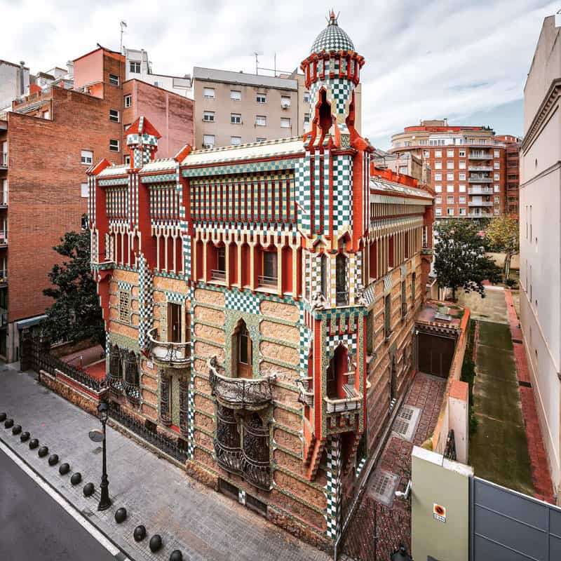 Gaudi's eerste meesterwerk in Barcelona legpuzzel