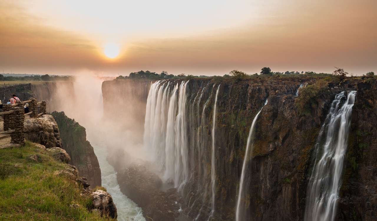 Victoria Falls Sunset, Widok z Zambia puzzle online