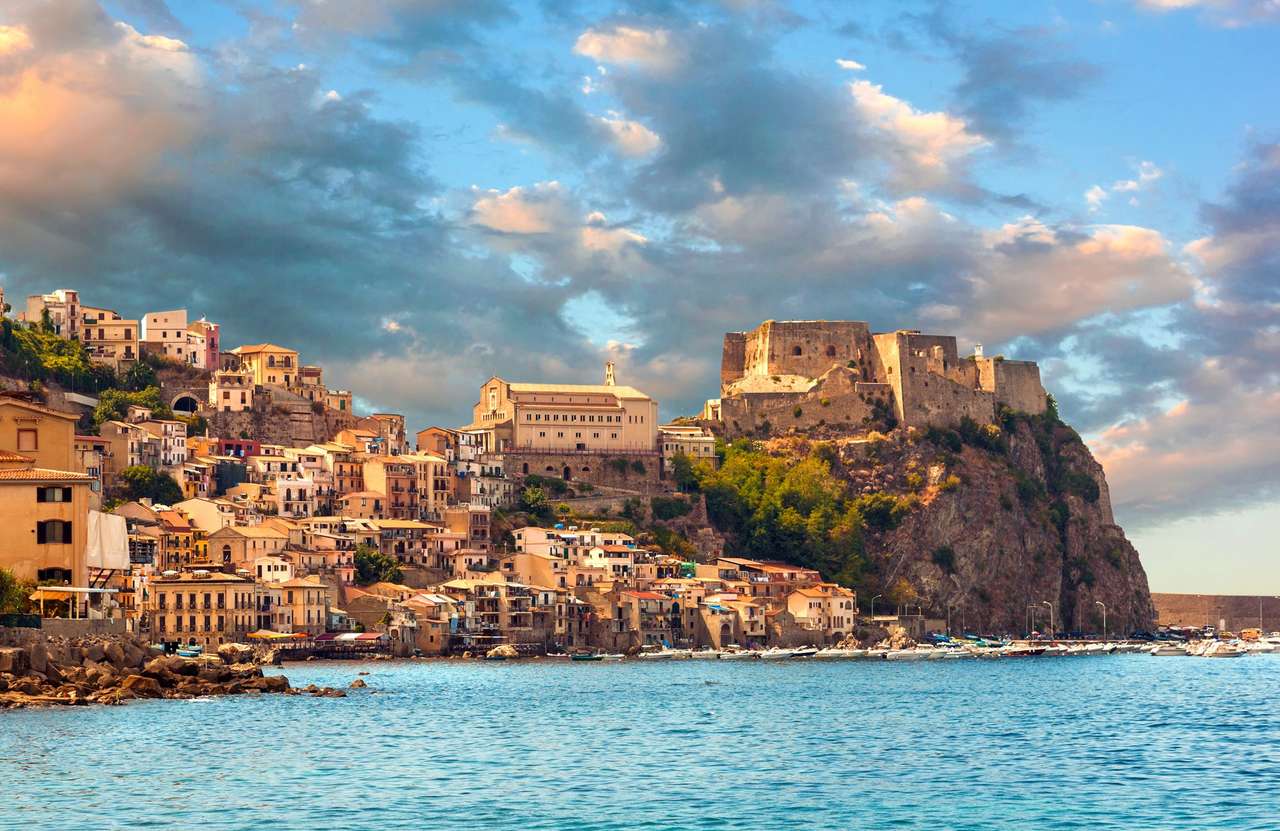 Zamek na skale w Calabria - Sycylia, Włochy puzzle online