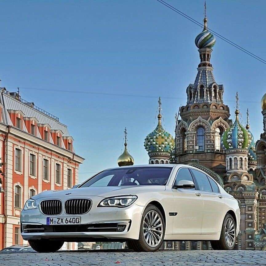 BMW 2013 w Moskwie puzzle online