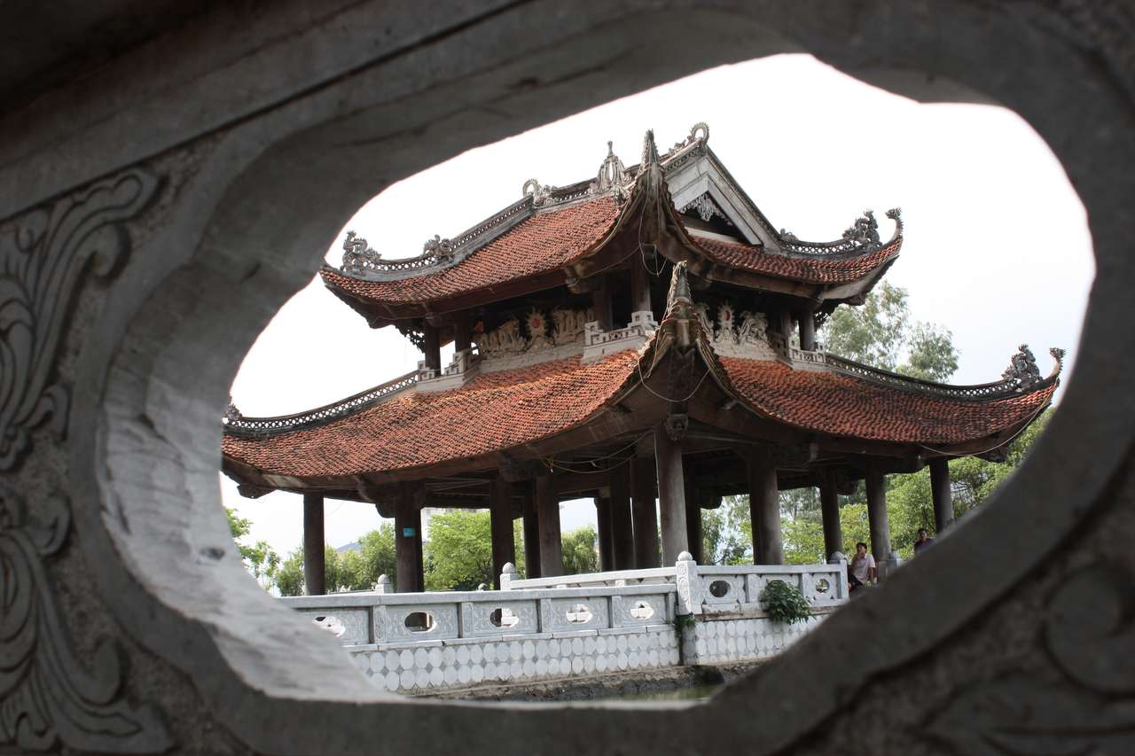 Świątynia w Północnym Wietnamie puzzle online