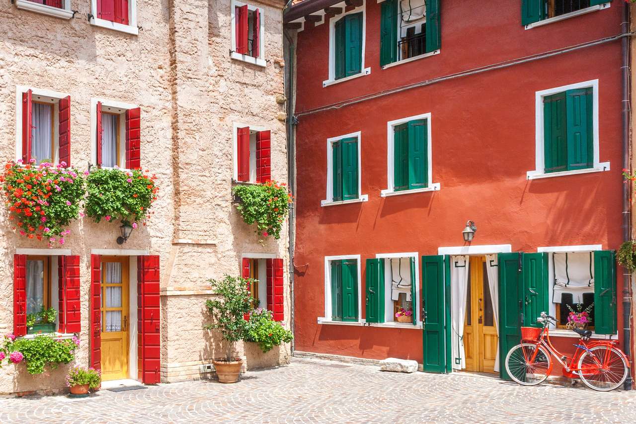Małe włoskie miasto Caorle, Europe puzzle online