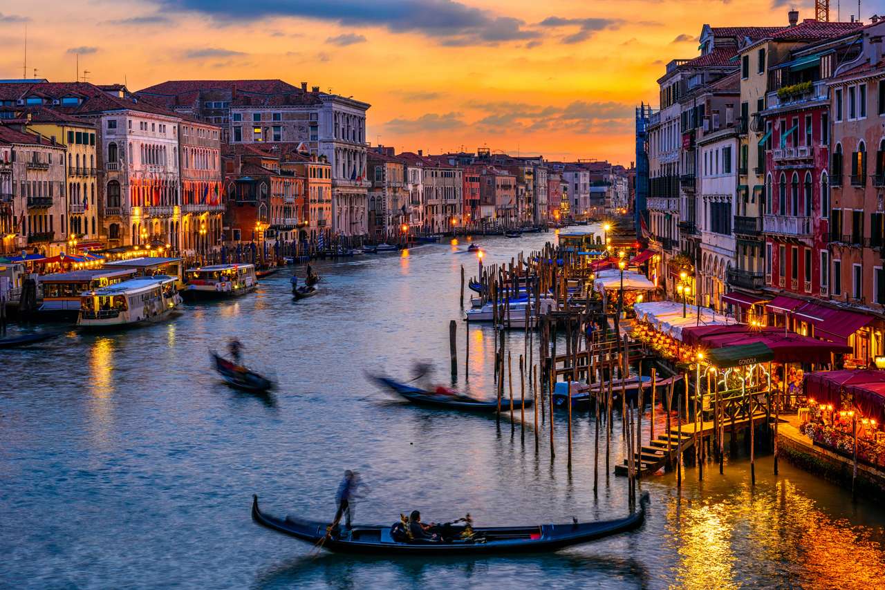 Grand Canal z gondolami w Wenecji, Włochy puzzle online