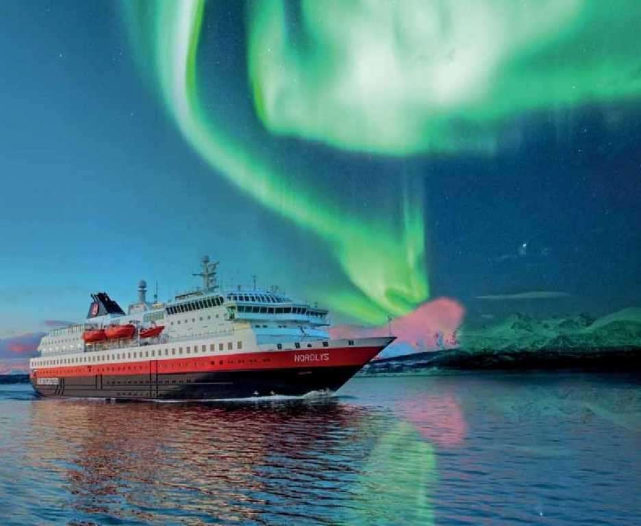 Statek turystyczny i zorza polarna puzzle