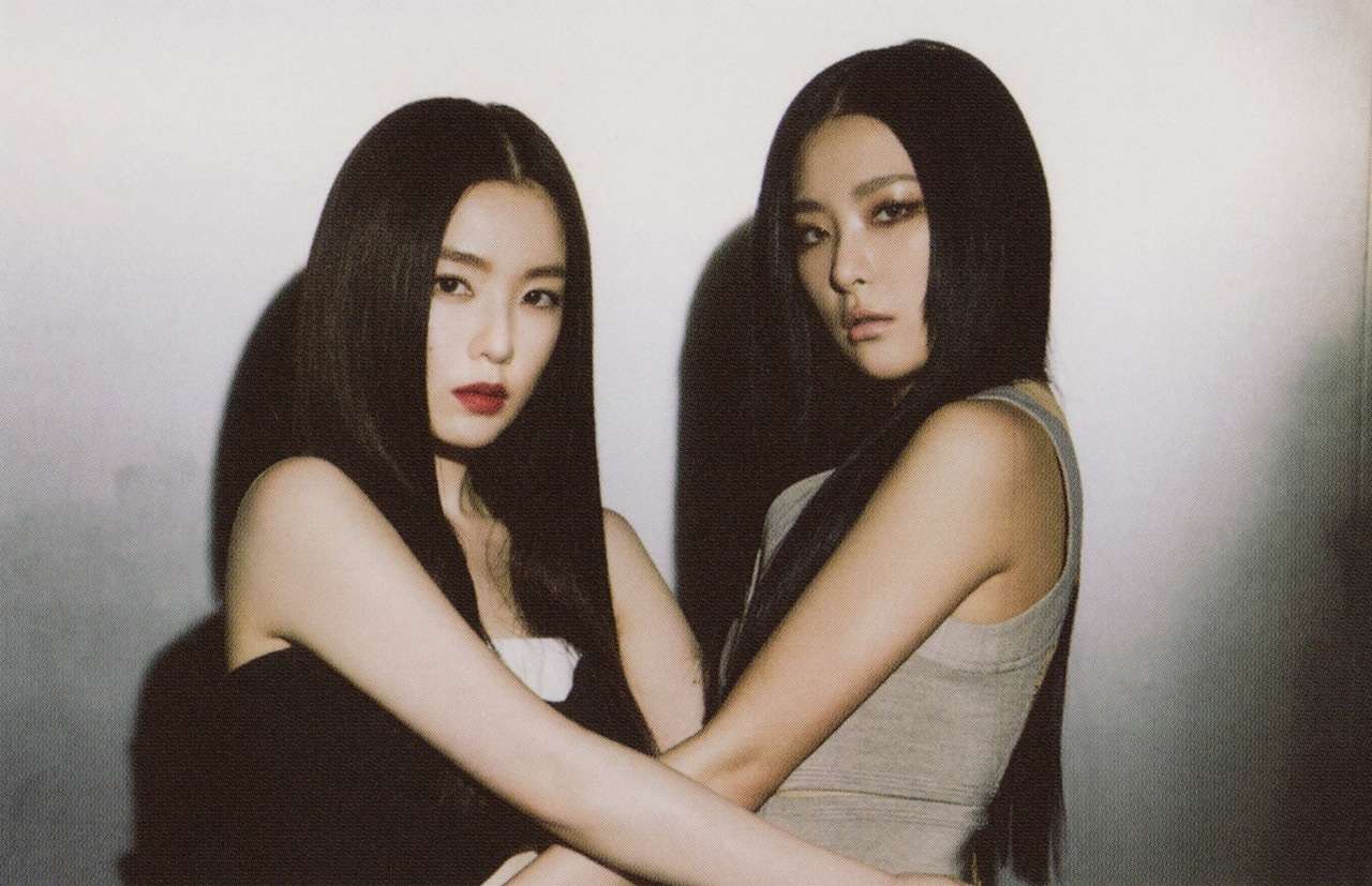 Seulrene - Czerwony aksamit puzzle online