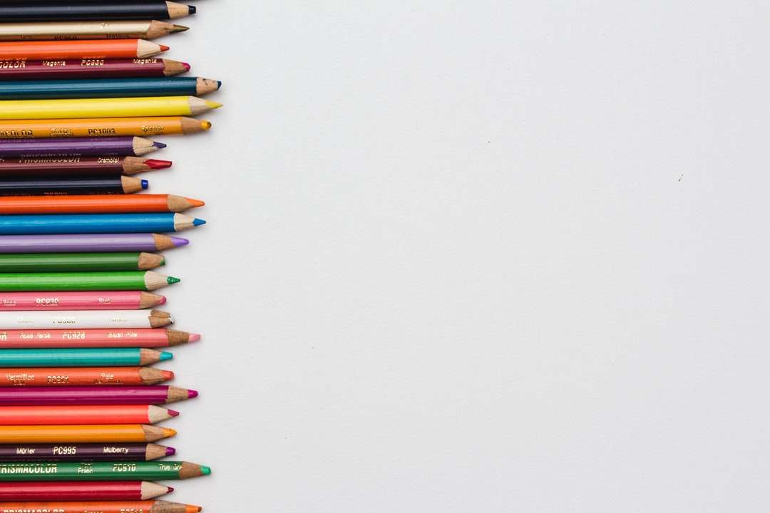 Kupie ołówków kolorów puzzle online