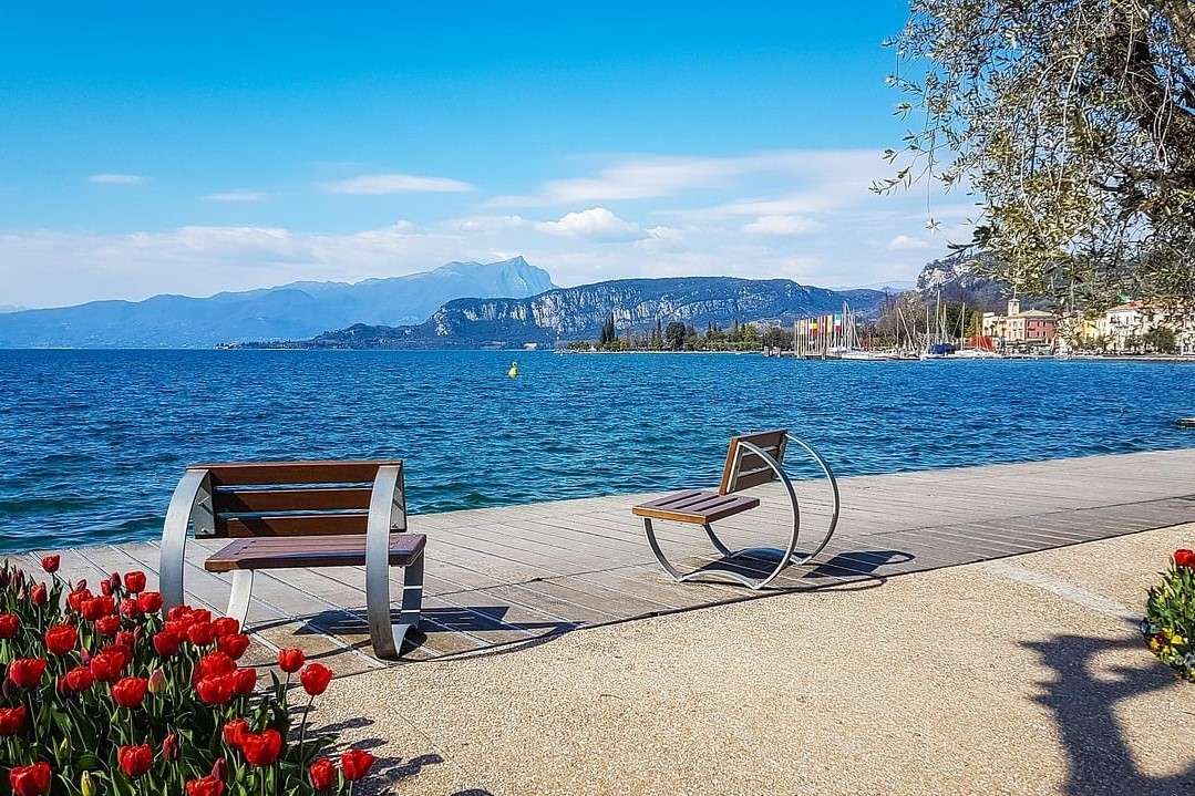 Bardolino- wybrzeże jeziora Garda puzzle online