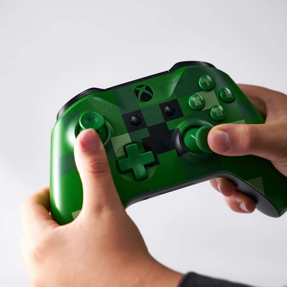 Green and Black Xbox One Game Controller puzzle online
