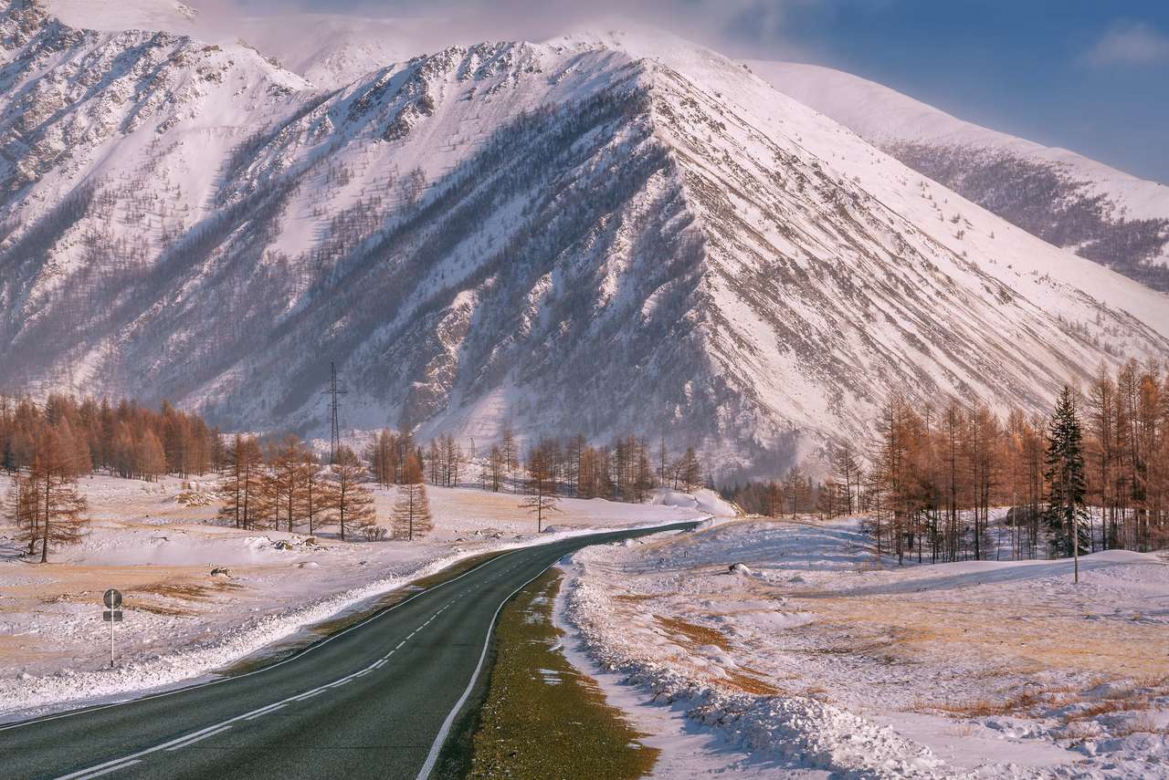 Malowniczy zimowy krajobraz puzzle online
