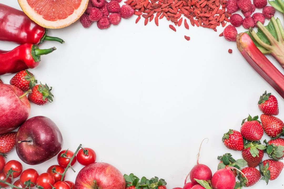 Owoce i warzywa na stole puzzle online