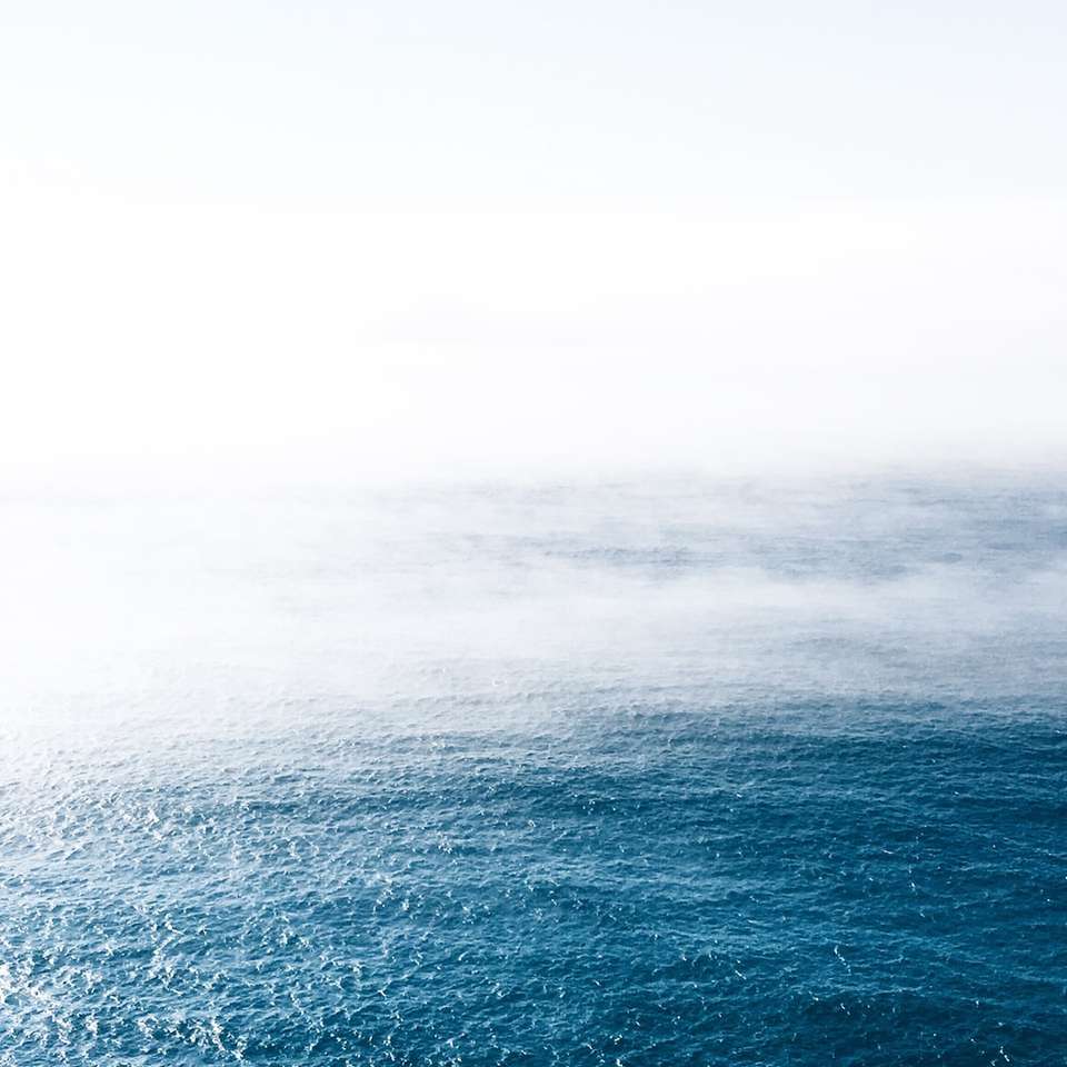 Niebieski spokojny ocean puzzle