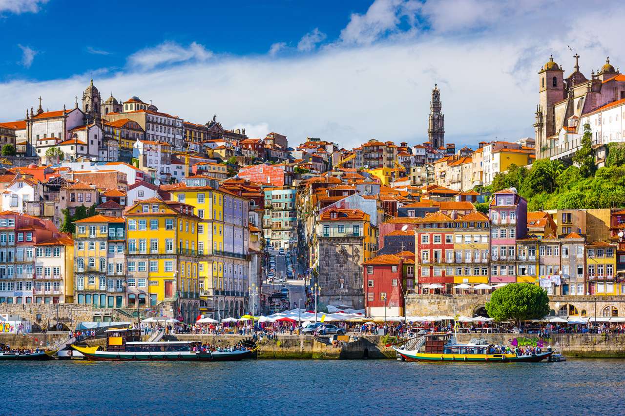 Stary miasto panoramę z całej rzeki Douro w Porto, Portugalia puzzle online