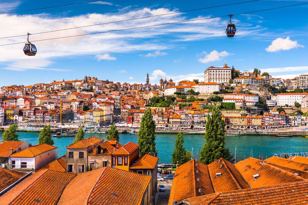 Porto, Portugalsko Staré Město na řece Douro. puzzle