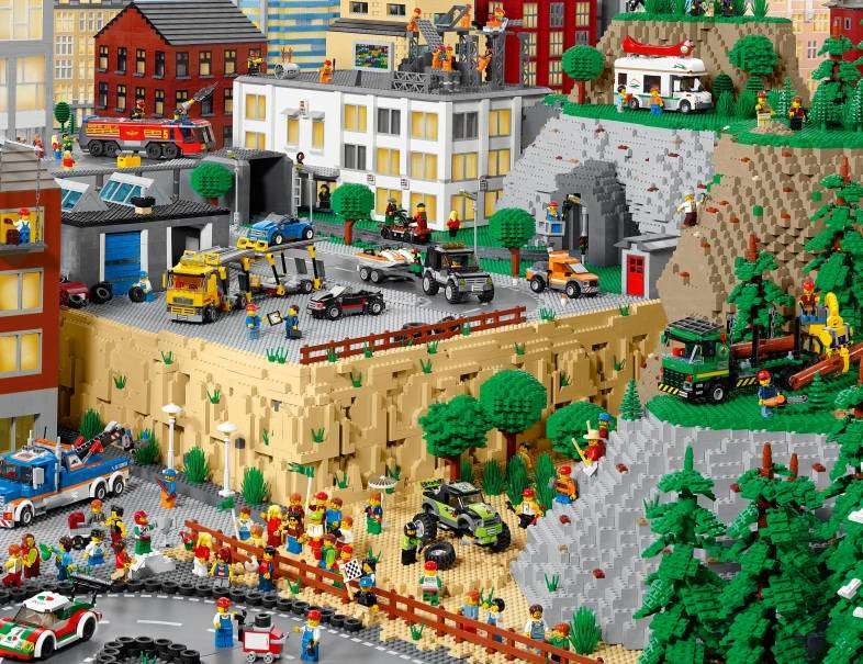 Klocki Lego- pojazdy puzzle online
