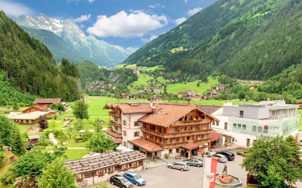 Hotel w Alpach puzzle online